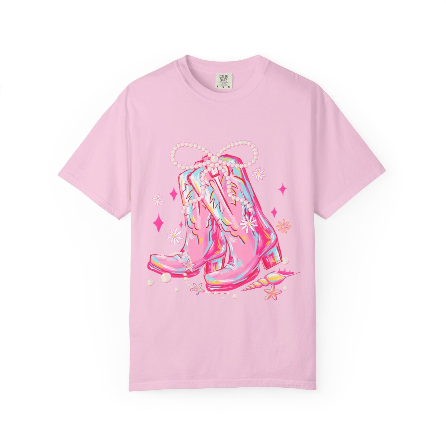 Stylish Unisex Graphic Tee Featuring Pink Cowgirl Boots, Perfect for Country Lovers, Festivals, Birthdays, Gifts, Western Theme