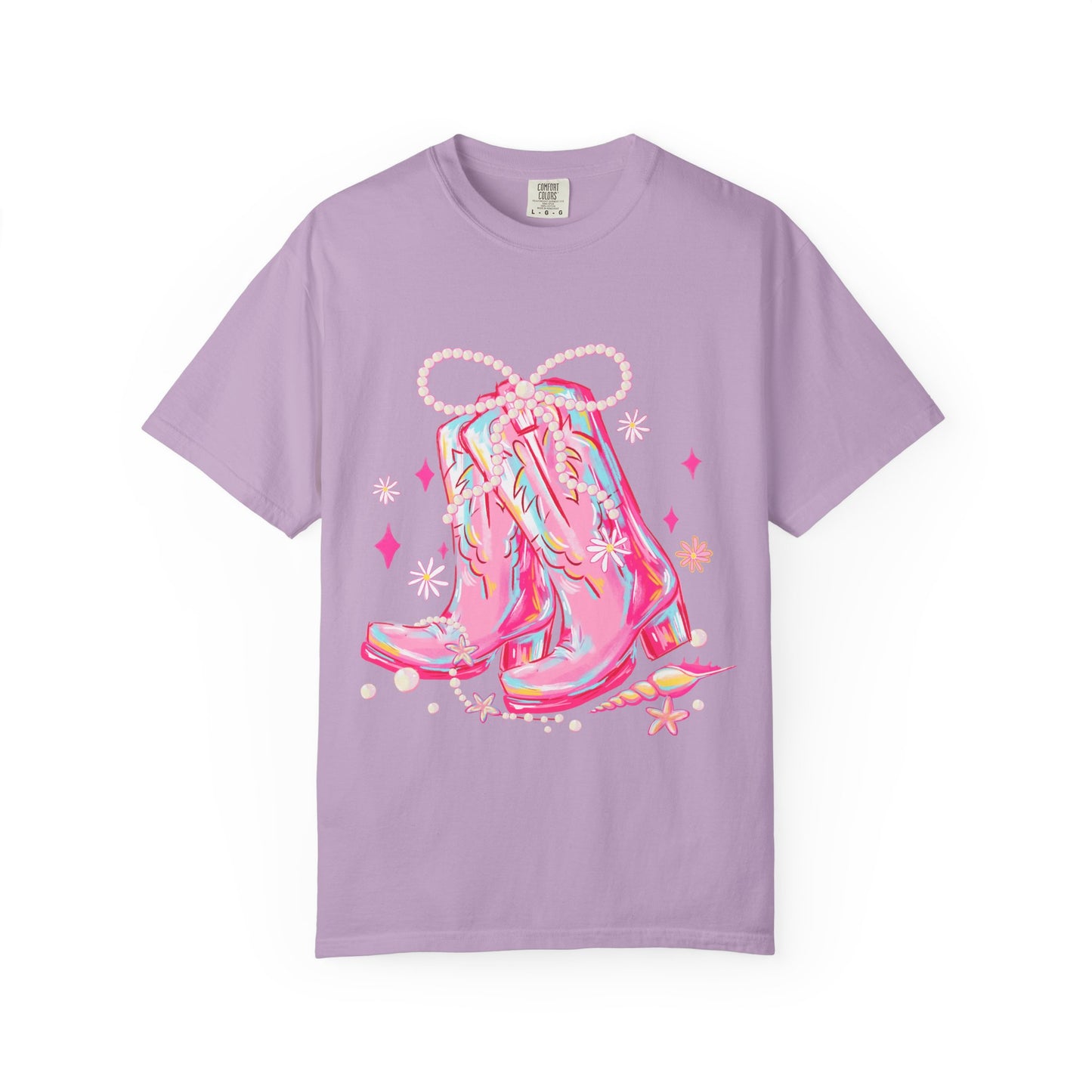 Stylish Unisex Graphic Tee Featuring Pink Cowgirl Boots, Perfect for Country Lovers, Festivals, Birthdays, Gifts, Western Theme