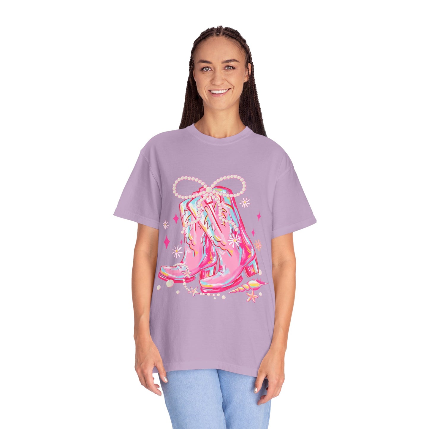 Stylish Unisex Graphic Tee Featuring Pink Cowgirl Boots, Perfect for Country Lovers, Festivals, Birthdays, Gifts, Western Theme